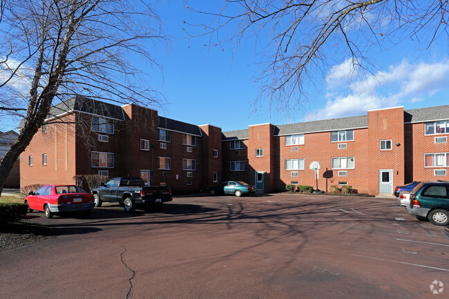 Building Photo - Chestnut Street Apartments