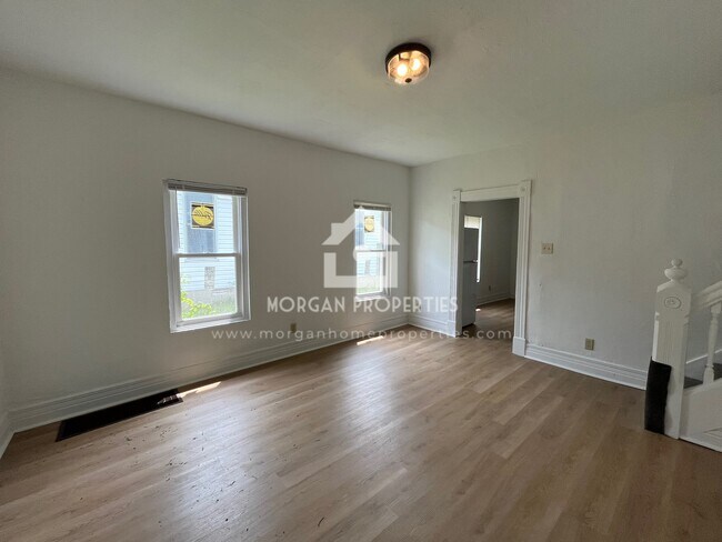 Foto del edificio - 815 W 11th St