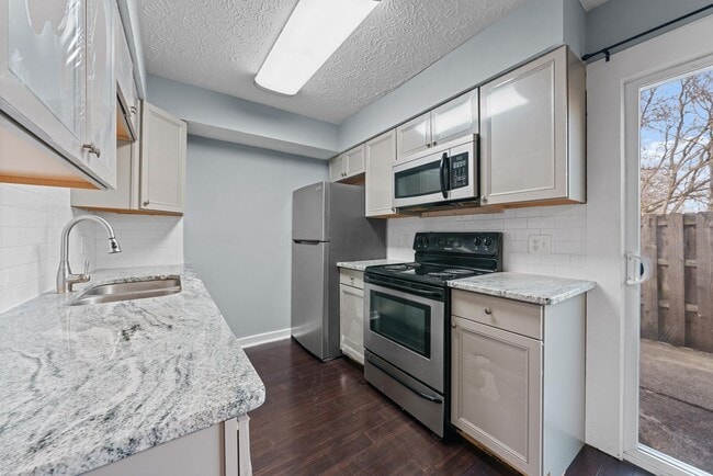 Building Photo - 444 Edinburgh Rd