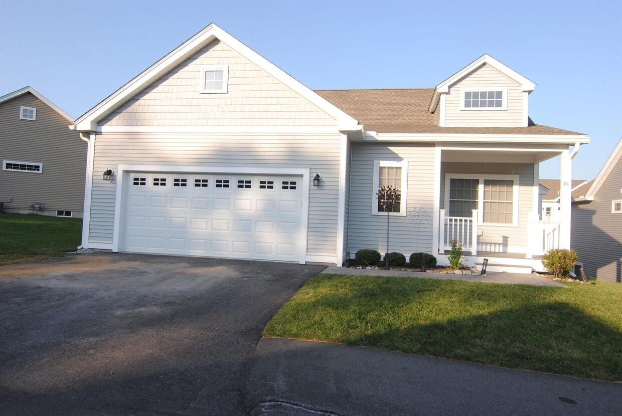 16 Toby Cir, Merrimack, NH 03054 Condo for Rent in Merrimack, NH