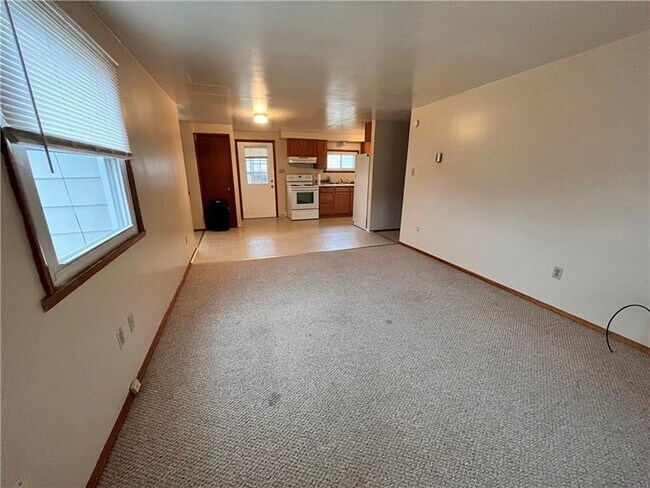Building Photo - 211 N 19th Ave