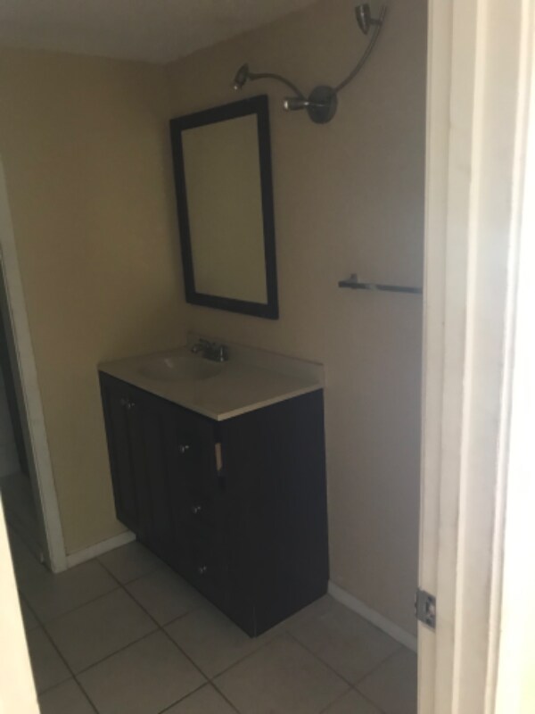 Foto del edificio - 6338 Walraven Cir