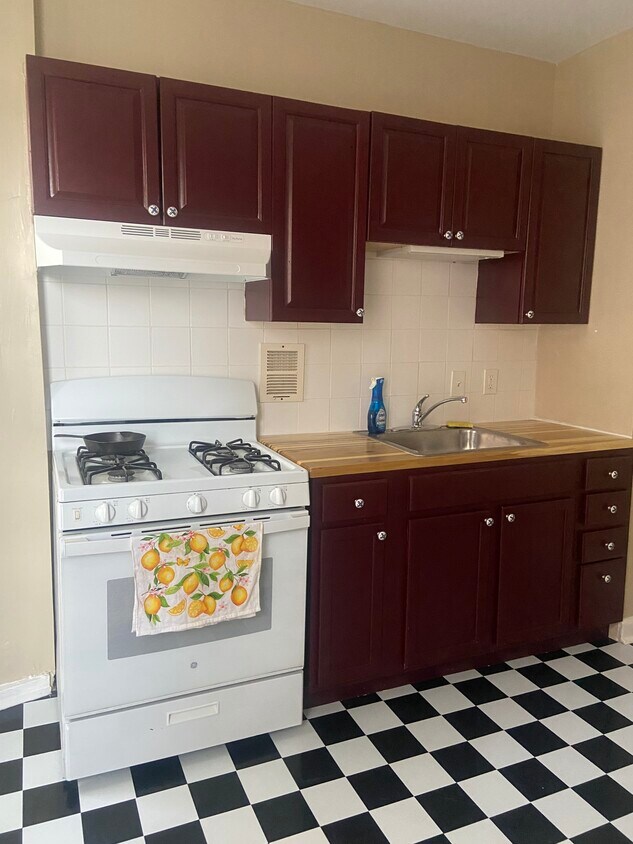 Foto principal - 1202 S Wilton St