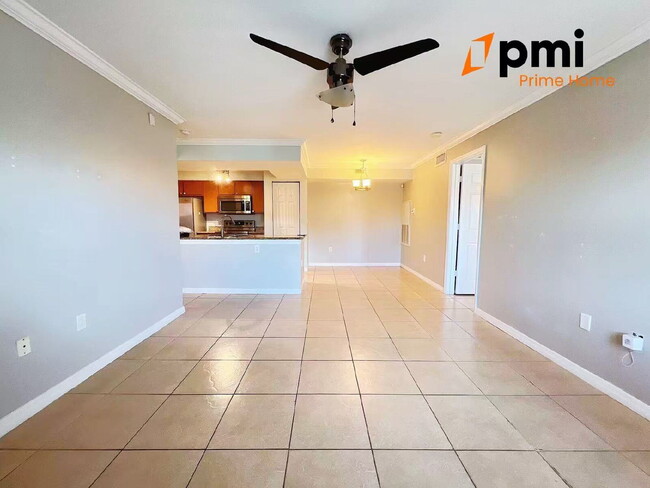Building Photo - "Charming 2-Bed, 2-Bath Condo Oasis in Kis...