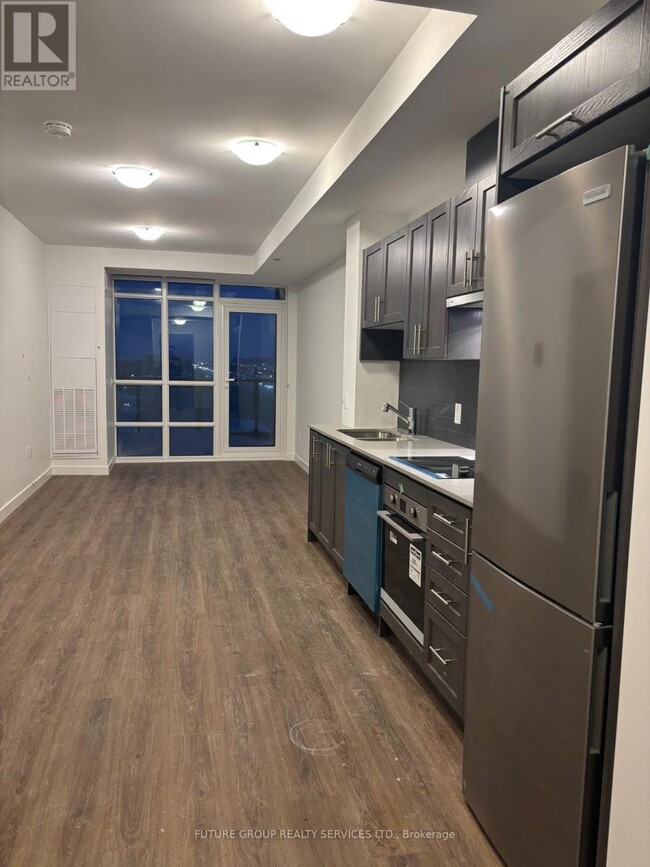 Building Photo - 461 Green Rd