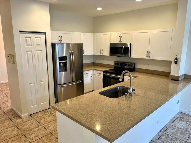 Foto del edificio - Tupelo Way, Weston, FL 33327 - 4 BR 2.5 BA single-family home