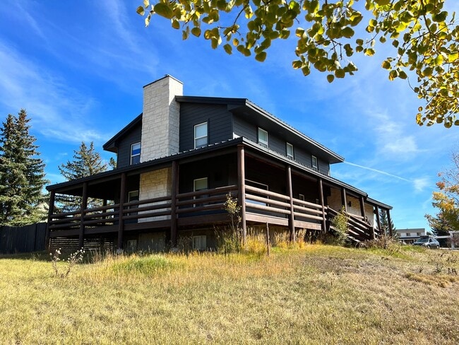 SILVER CREEK HORSE PROPERTY - SILVER CREEK HORSE PROPERTY House