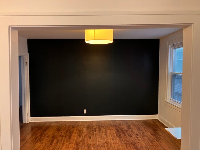 Comedor - 895 Mercer St