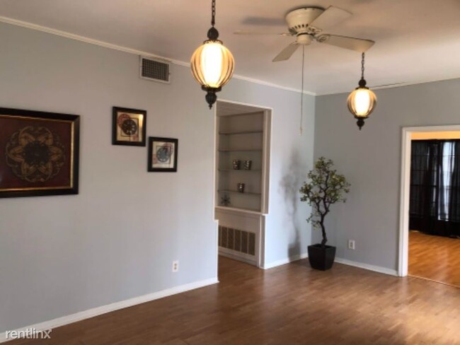 Foto del edificio - 1125 W Hildebrand Ave