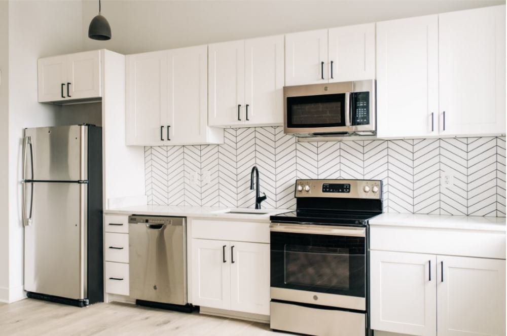 Kitchen - 415 St Paul St