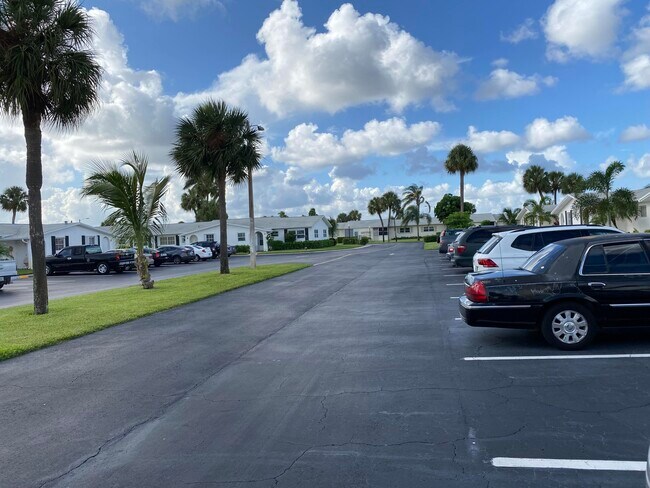 Building Photo - 2930 Crosley Dr E