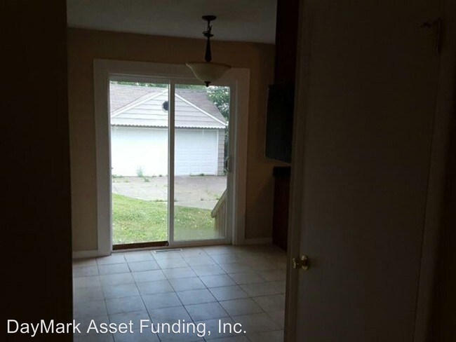 Building Photo - 3 br, 1 bath House - 15709 Wingate Rd