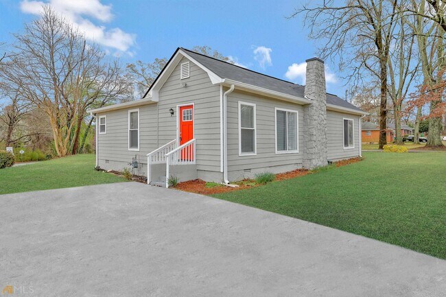 Building Photo - 800 S Stone Mountain Lithonia Rd