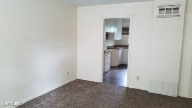 Foto del edificio - 2 br, 1 bath Townhome - 1327 n woodland