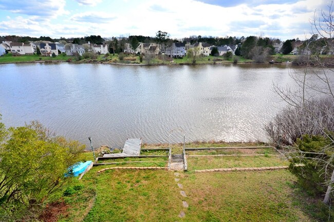 Foto del edificio - Lake Front Home