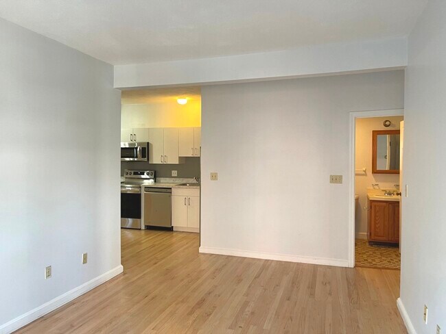 Foto del edificio - 120 Berkshire St