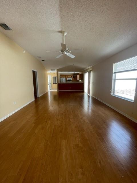Building Photo - 433 Brentwood Ave
