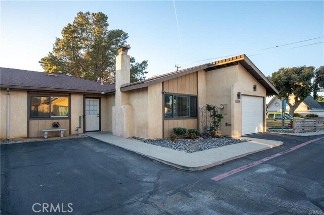 Foto principal - 1233 Farroll Ave