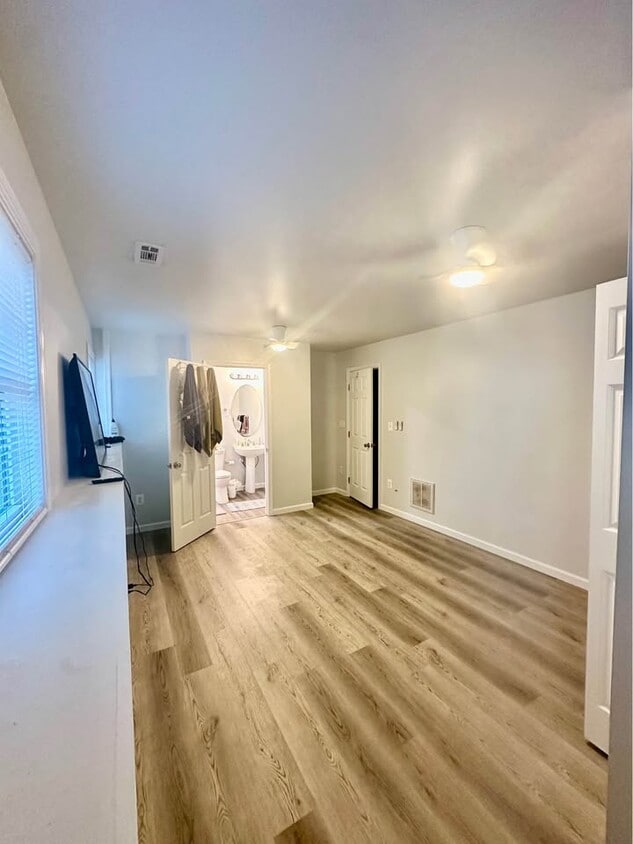 Primary Photo - 5403 Veld Ct