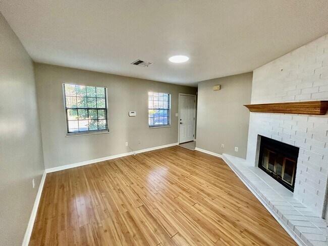 Foto del edificio - Cozy 2 Bed, 1.5 Bath in Lexington!