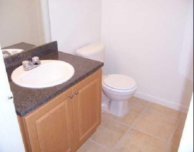 Building Photo - 300 Nottingham Cir