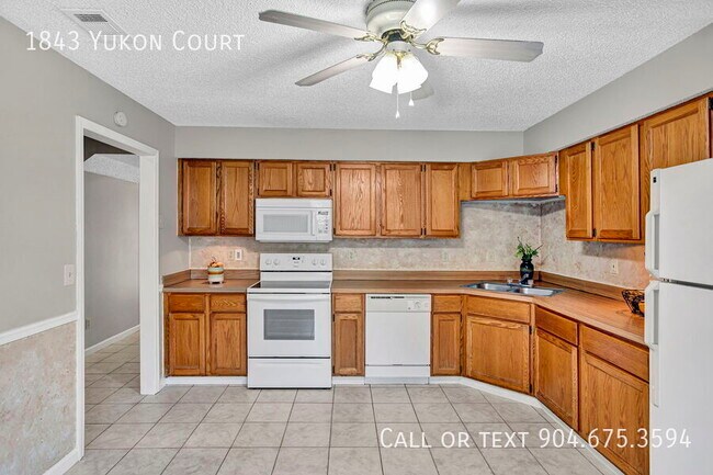 Building Photo - 1843 Yukon Ct