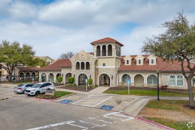 Leasing Office - Mia Highland Park