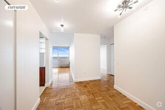 Building Photo - 217 E 96th St