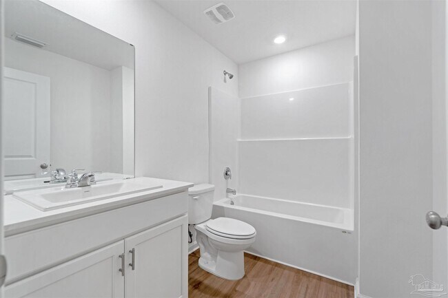 Foto del edificio - 4635 Carlstrom Ln