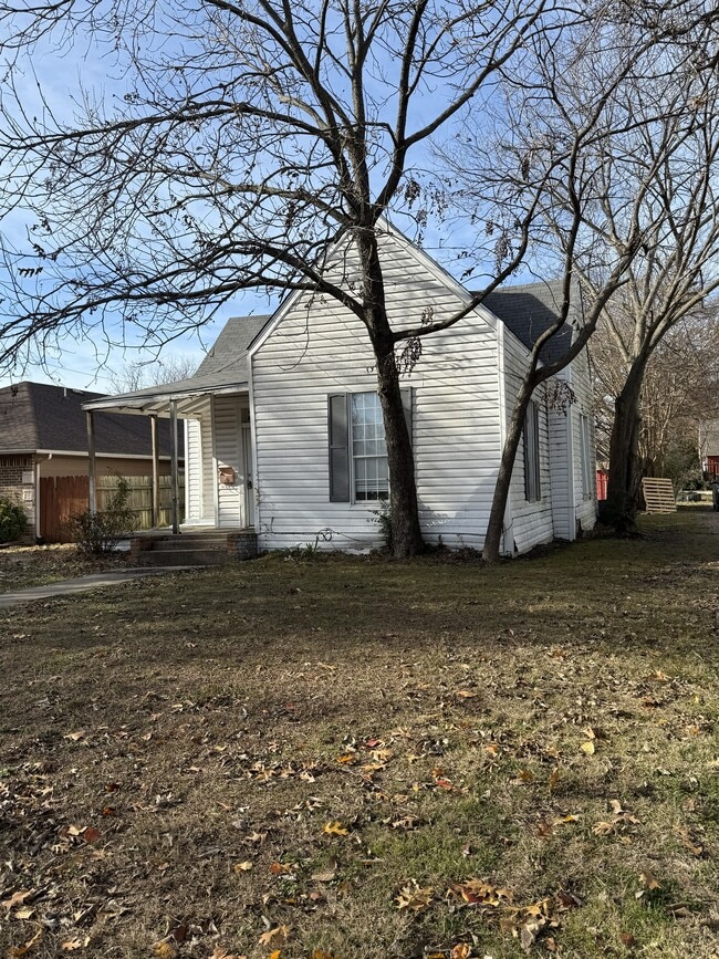 Building Photo - 306 N Cleveland Ave