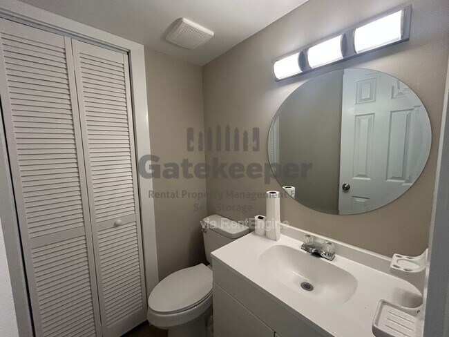 Foto del edificio - 115 Meadowbrook Ct