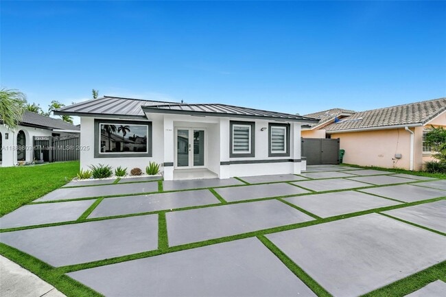 Building Photo - 13284 SW 39th St