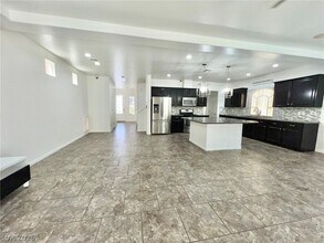 Building Photo - 8412 Golden Amber St