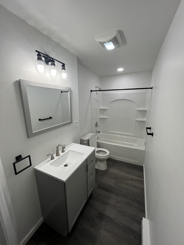Bathroom P1 - 89 S Lake Ave