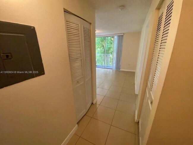 Foto del edificio - 1720 NW N River Dr