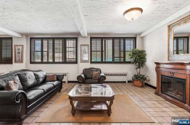 Foto del edificio - 1450 Palisade Ave