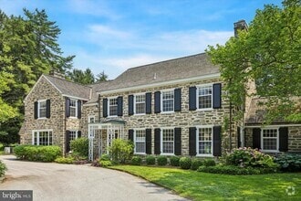 Building Photo - 1024 N Spring Mill Rd