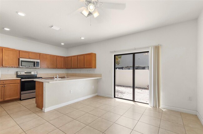 Dining Area - 9314 W 33rd Ln