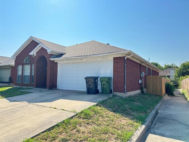 Building Photo - 714 W Colony Dr