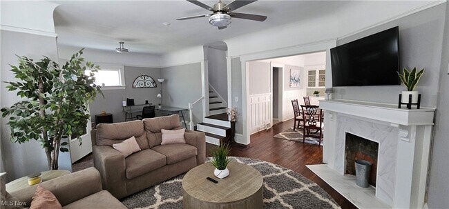 Foto del edificio - 10605 Ashbury Ave