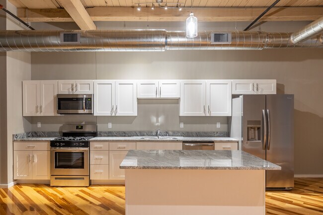 Foto del edificio - Churchill Lofts