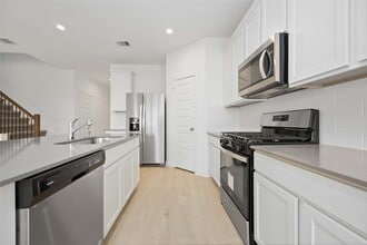 Building Photo - 31638 Farlam Farms Trl