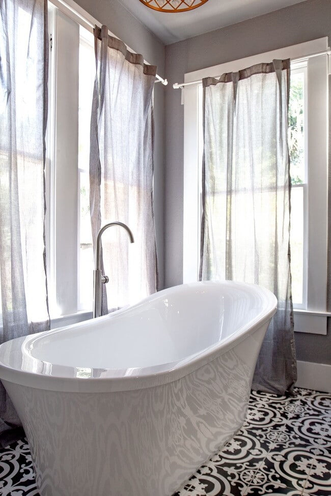 Building Photo - 1911 34th St