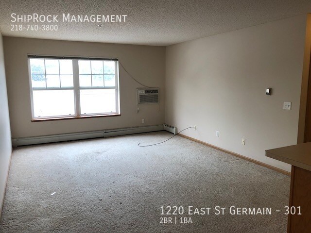 Foto del edificio - 1220 E St Germain St