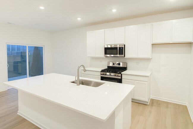 Building Photo - 16503 Golden Vly Ln