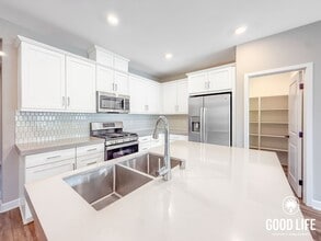 Building Photo - 10626 Anima Wy