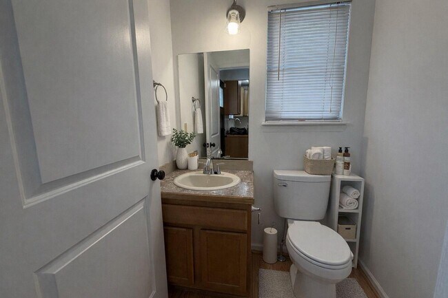 Building Photo - 2630 Bennett St