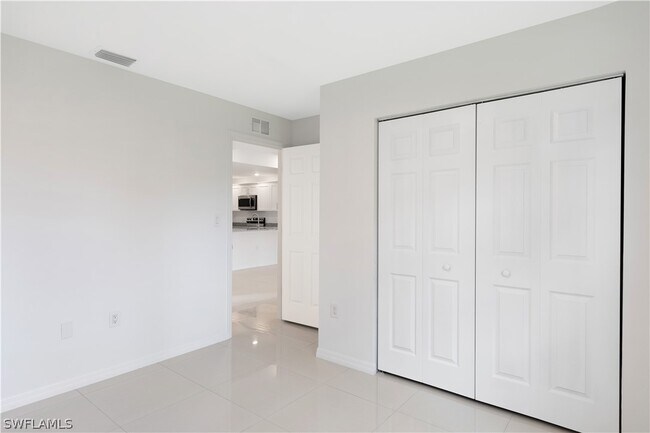 Building Photo - 4614 27th St SW