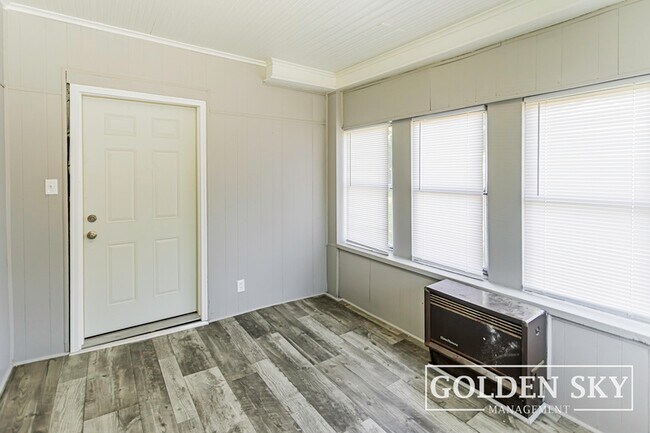 Building Photo - 1511 Nichol Ave