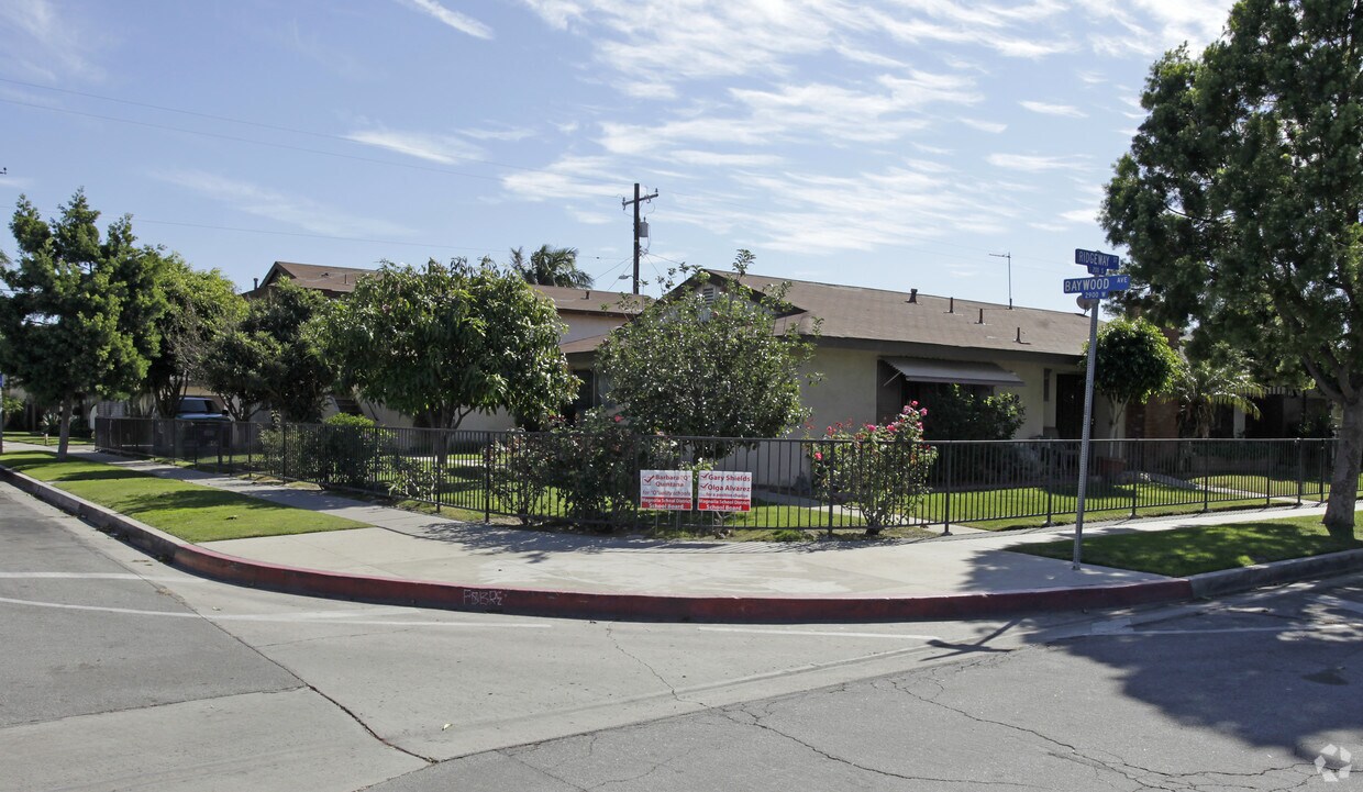 Building Photo - 202 S Ridgeway St